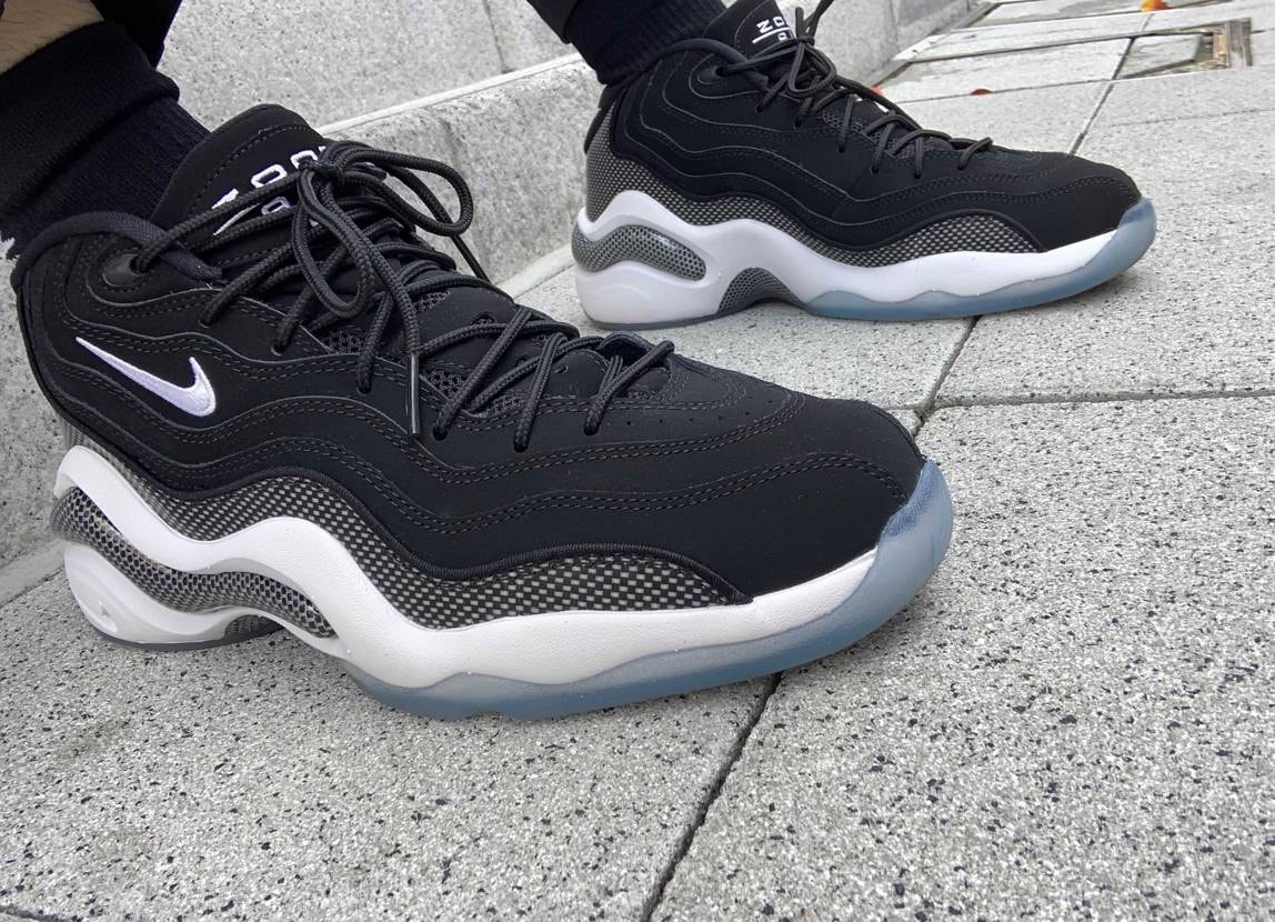 キョムさんの影響を受けて買ってもーたです。
ズームフライト