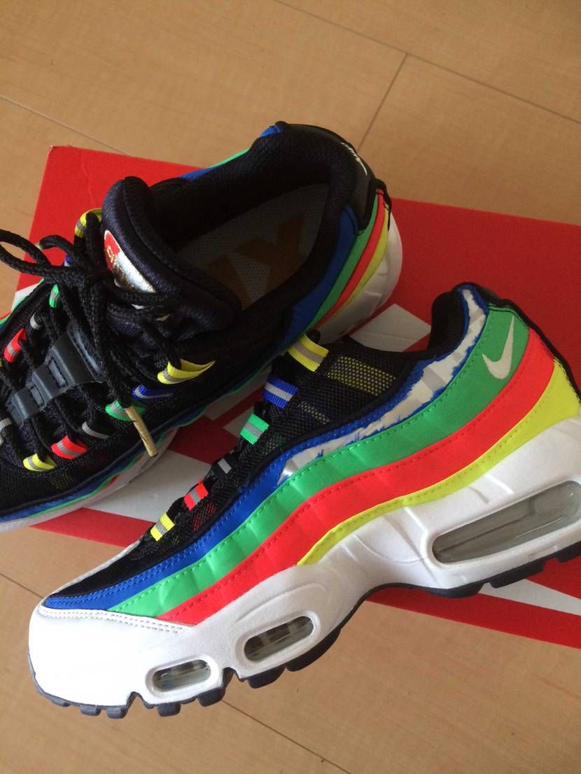 中身の色、欲しかったシルバーだった╰(*´︶`*)╯♡
思ったより剥がすのが難