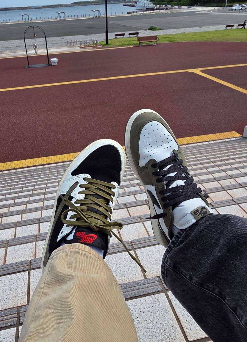 梅雨の合間の散歩🚶‍♂️🚶‍♀️
本日は🫒オリーブで合わせてみました😃

