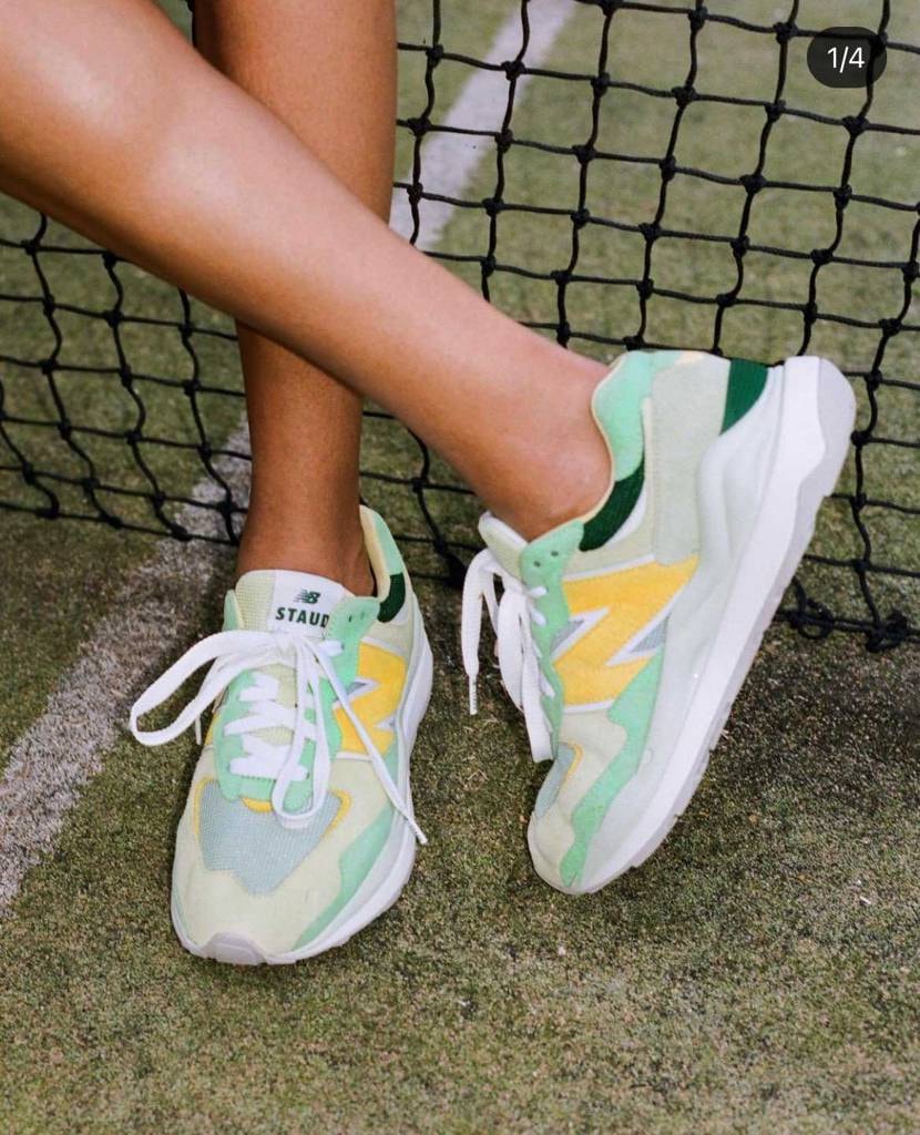 ガムソールだし久々に327欲しいなあと思った。でもウィメンズ