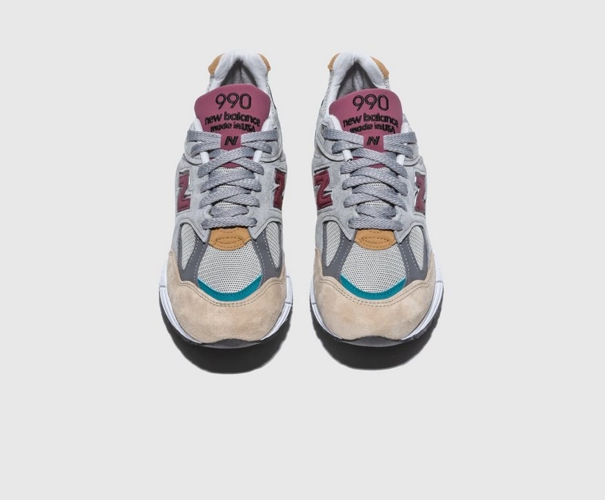 v2の新色。すごく良い色。今回は我慢しましたが... 後悔し