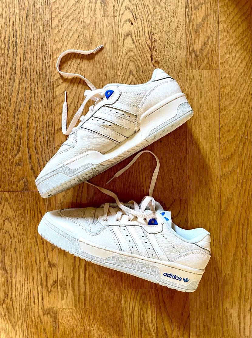 adidas rivalry low premium。二度の問い合わせと長旅を経