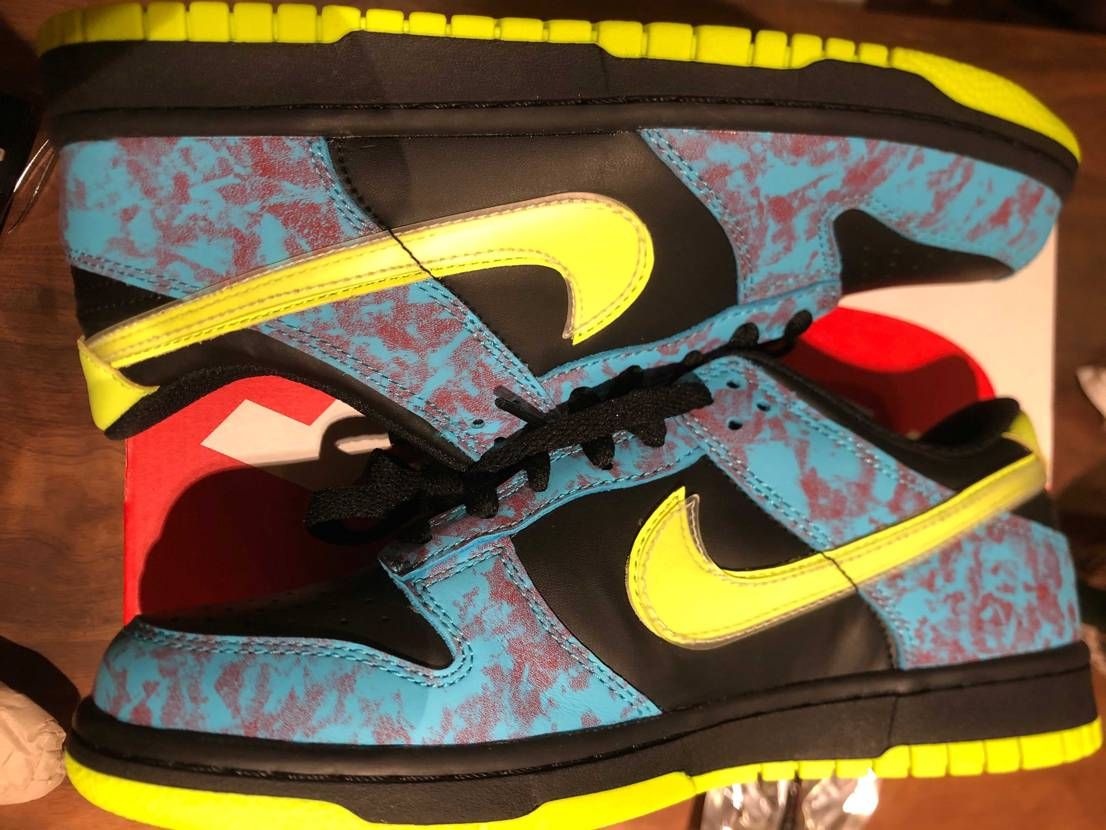 NIKEのセールで嫁さんに買ったGSのド派手DUNKがかっこよすぎた！！
メン