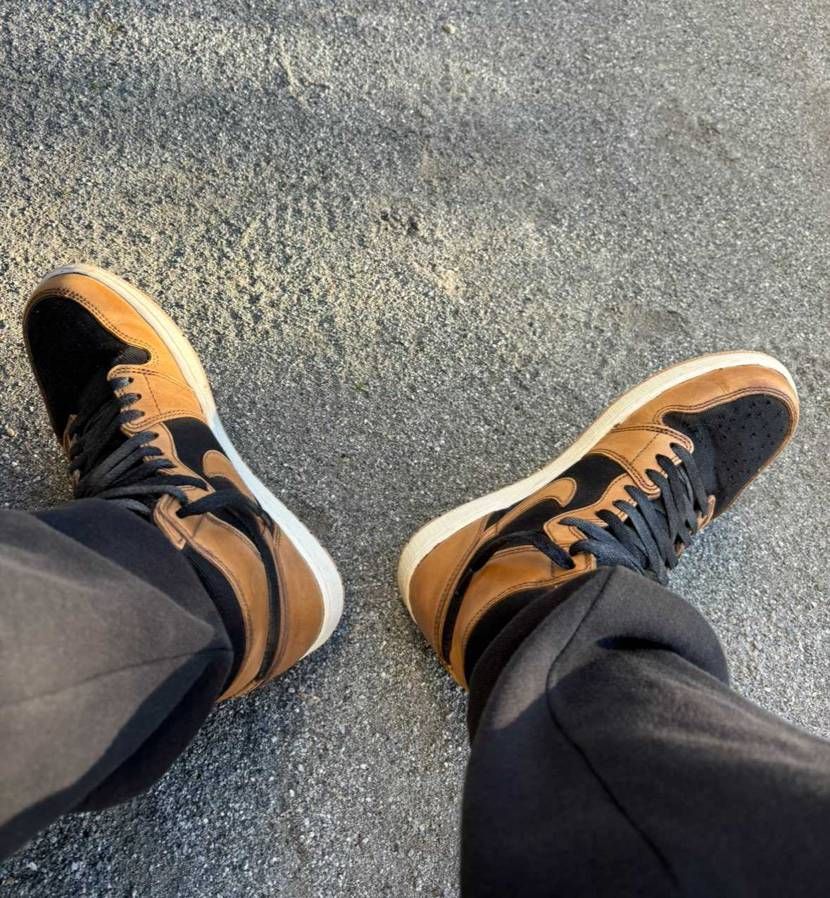 仕事の合間の休憩🚬
最近履いてなかったバケッタタン👟
今日は寒いですねぇ