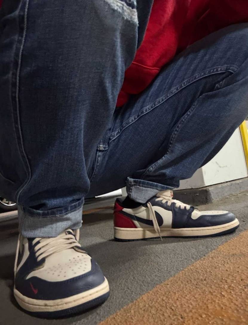 皆さんこんばんは✨
本日は日中に嫁からの指令👀💦
バルコニーの綺麗にしろと…