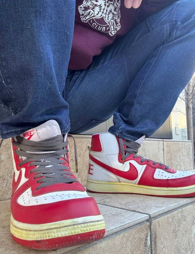 皆さんこんにちは✨
今日はドッグラン行ってきました🐶🎶
風がビュービューで体