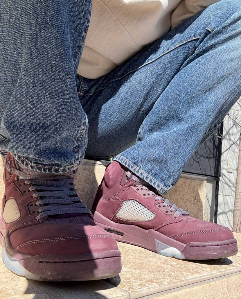 皆さんこんにちは✨
本日は👹が飲み会の為、娘とお留守番day👶🏠🎶
寝返りが