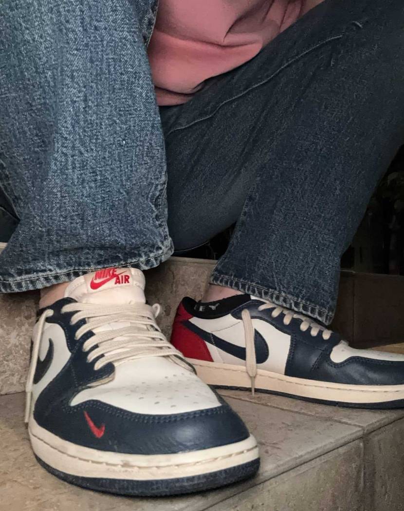 皆さんこんばんは✨
本日自分の不注意でジムで思いきしバーベルの角に頭をぶつけて