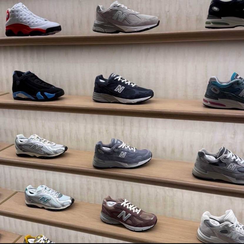 KITH × Newbalance 992の色比較
こうして横並んでると違いが