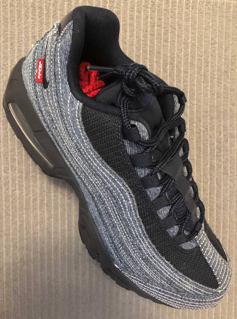 Levi's × Nike Air Max 95 OG "D