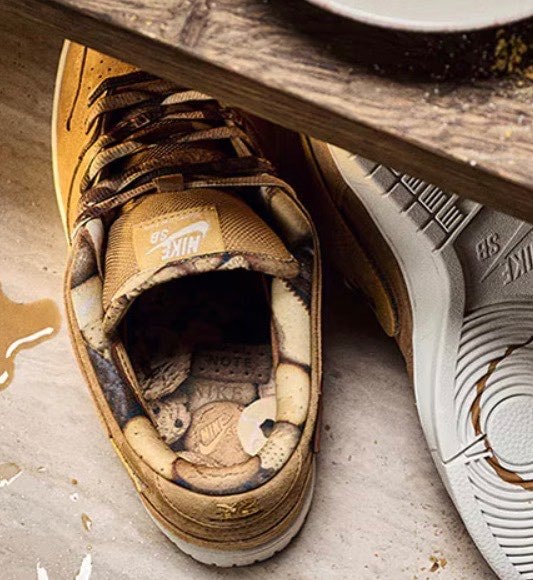 NOTE Manchester × Nike SB Dunk