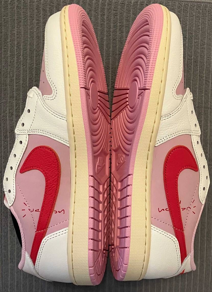 Travis Scott × Nike Air Jordan