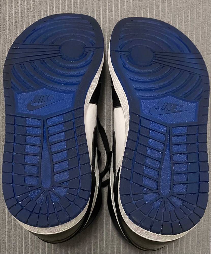 こんばんは😀
 Nike Air Jordan 1 Ret