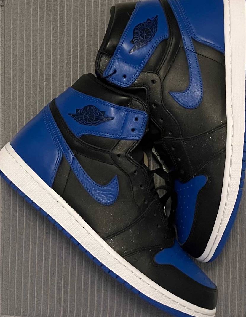 こんにちは😀
ようやく自分にもAJ1 "Royal" が到