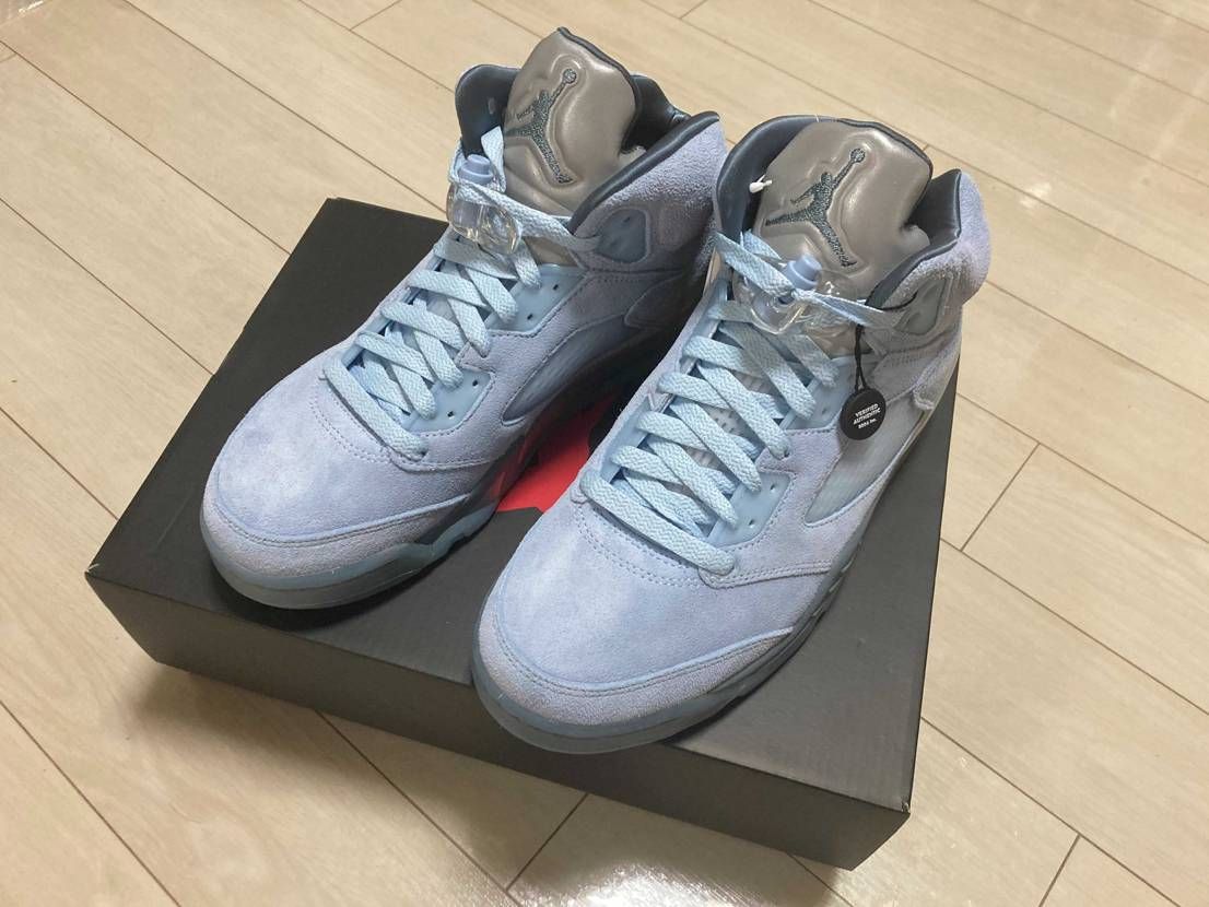 ここでAJ5ブルーバード購入
これだけの美色でも定価以下で買えるのはありがてえ