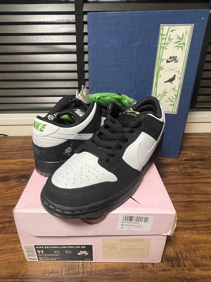 新品未使用品ではございますが、中古29センチで出品させて頂いております。
ご興