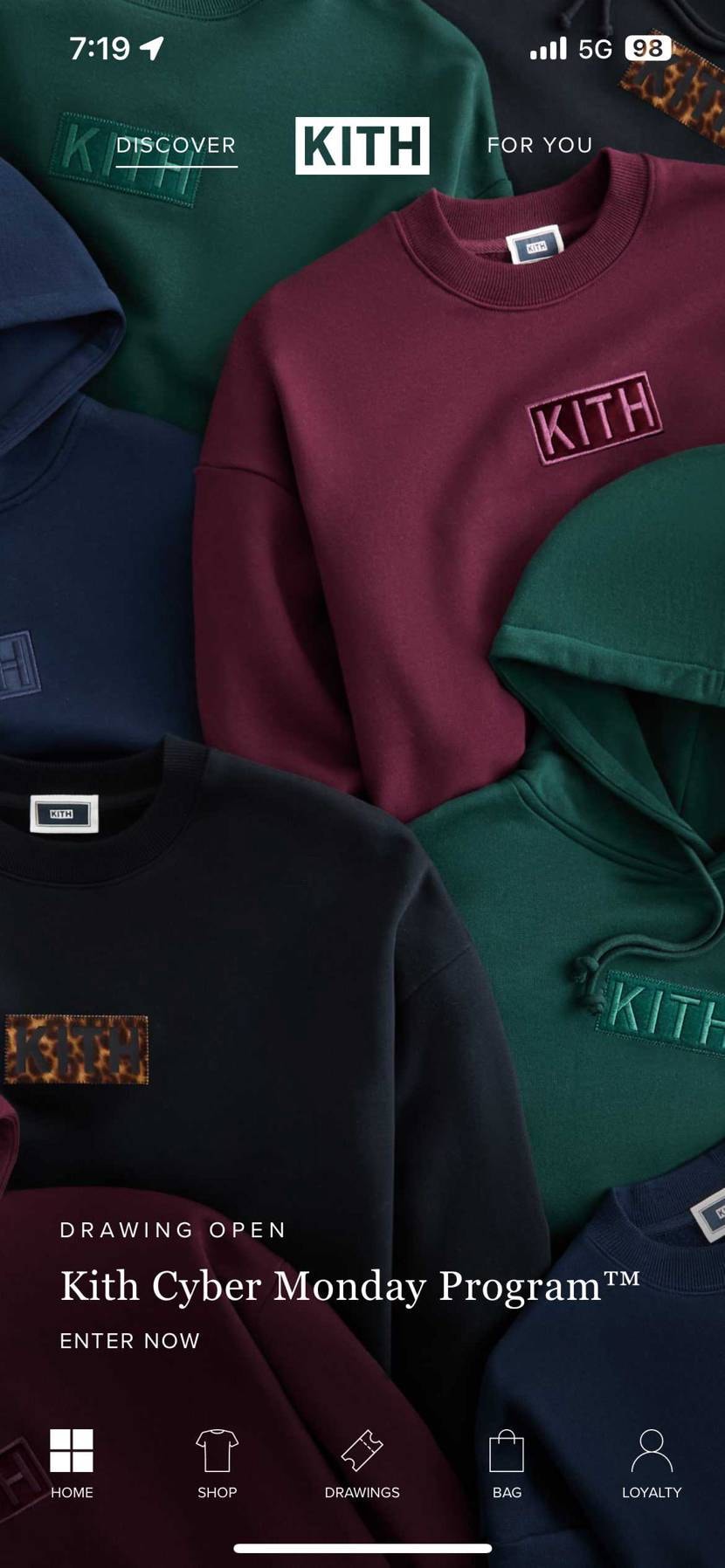 今回のkith manday program のフーディ、ク