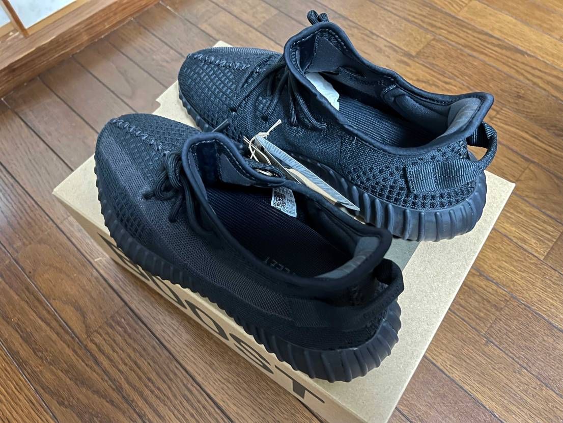 ついに初yeezy
ずっとナイキばっかりやったけど履き心地ホンマに神🔥
写真
