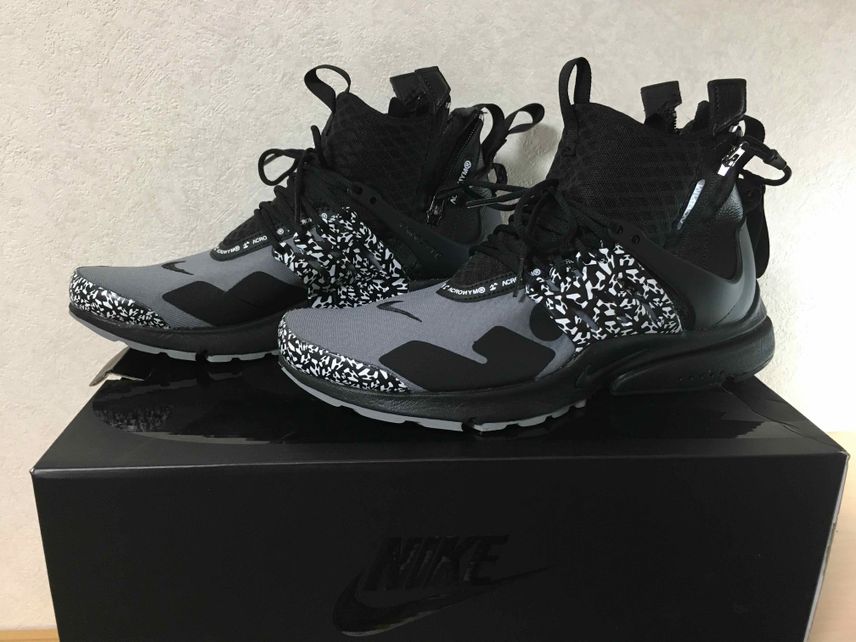 acronym×NIKEとのコラボ。
作りはとても丁寧で、高品質。
履き心地
