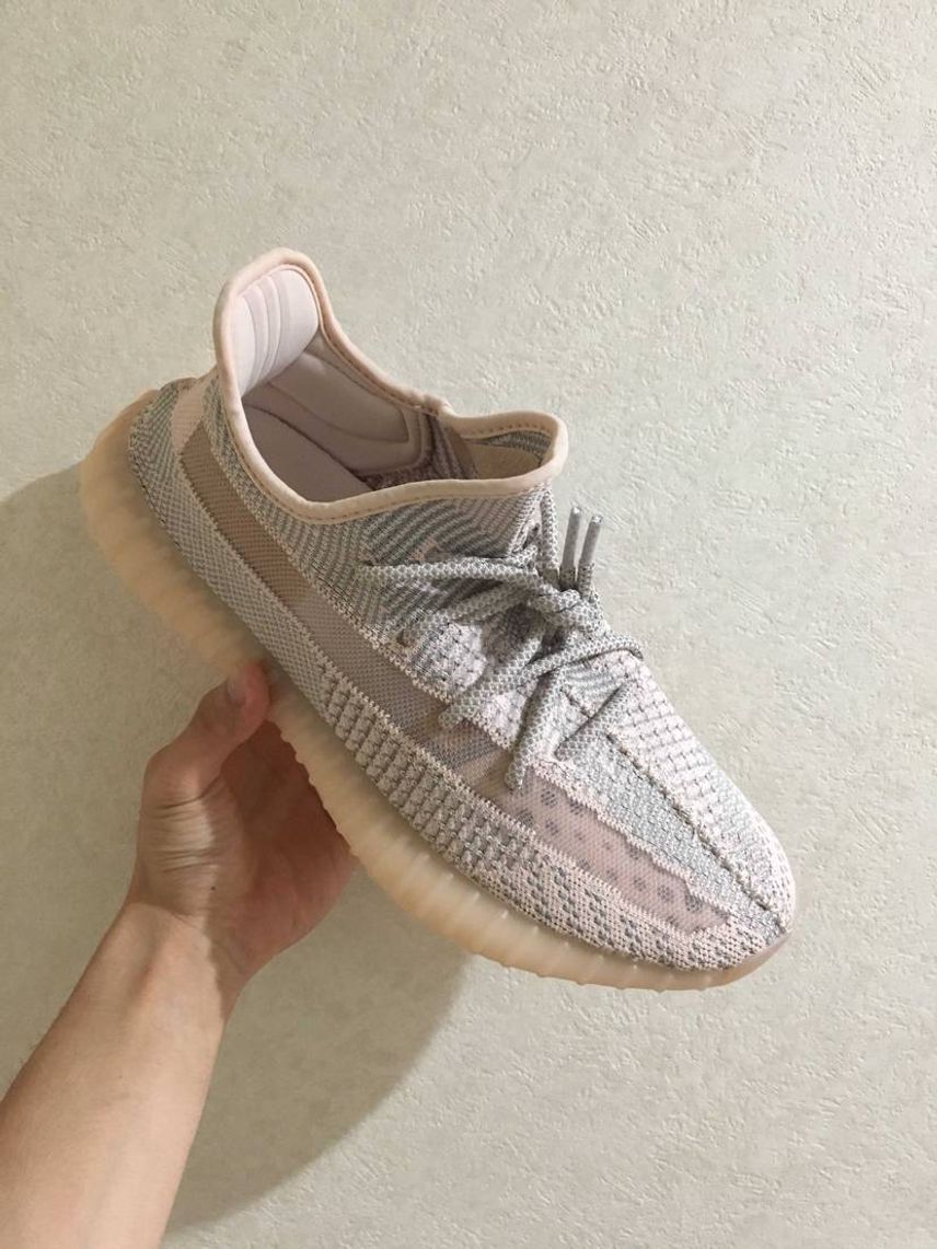 初YEEZY!!
公式オンラインで当選しました!
本当に当選するんですね笑