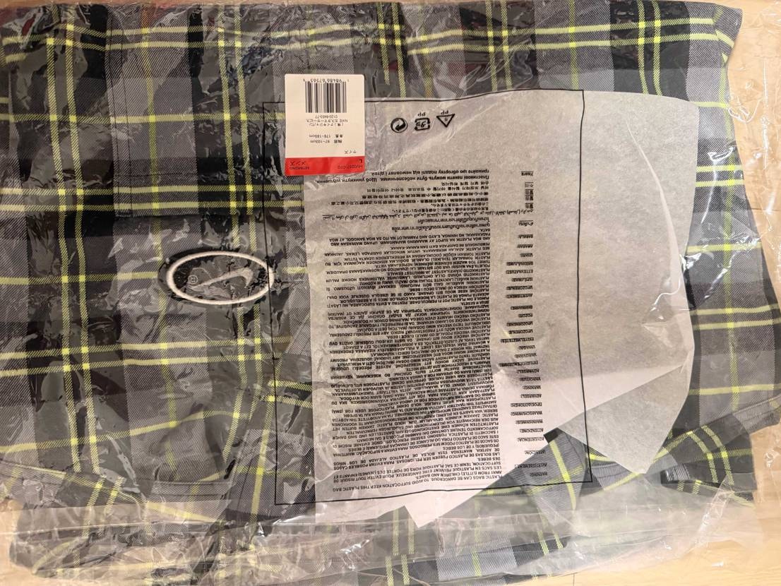 店頭は95チビサイなら残ってた
フランネルシャツ試着して買った