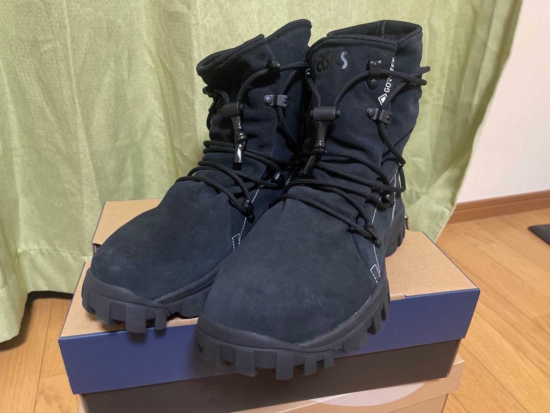 26.1/2購入
足を入れる時に窮屈な感じがしますが、通してしまえば快適。脱ぎ