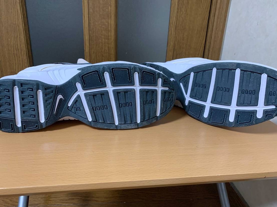 この靴の名前知ってる方いらっしゃいますか？？