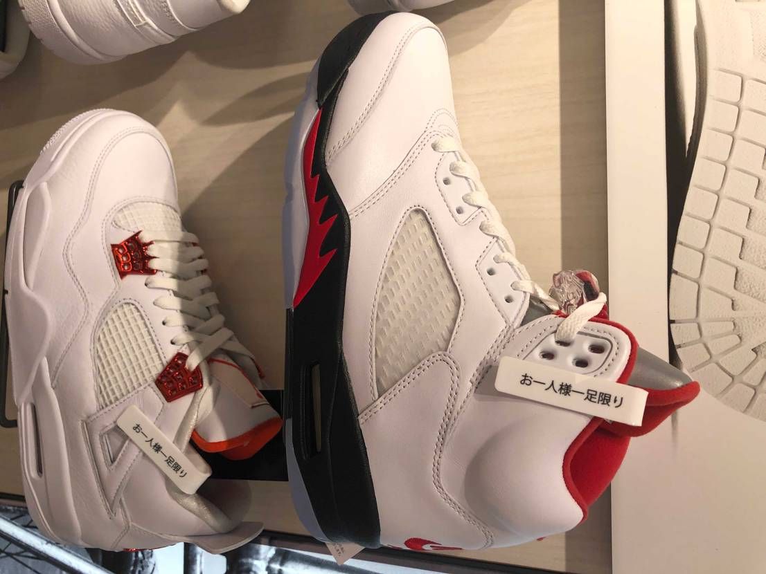 新しくできた京都のグランドステージに
AJ5はまだおっきいサイズもありましたよ