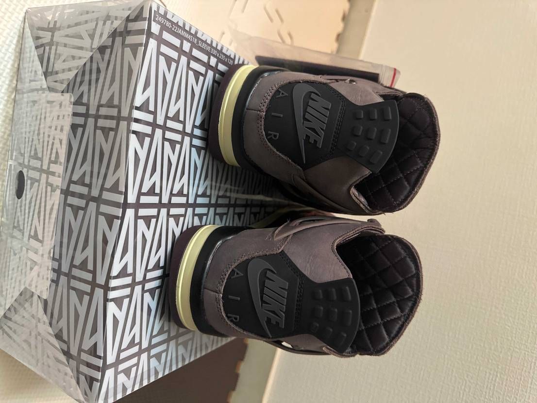 【ブランドとモデル】
NikeのAir Jordan 4は