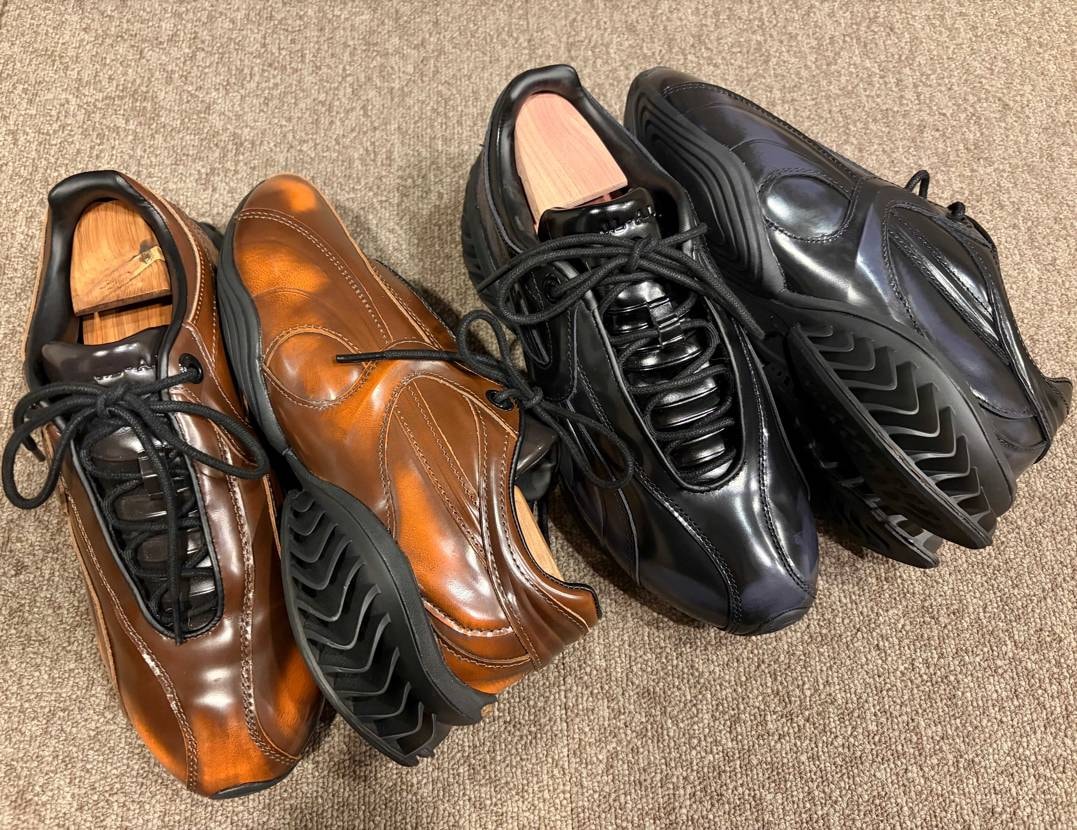 ブラウンが良すぎるにも程があったからネイビーもお迎え。細部ま