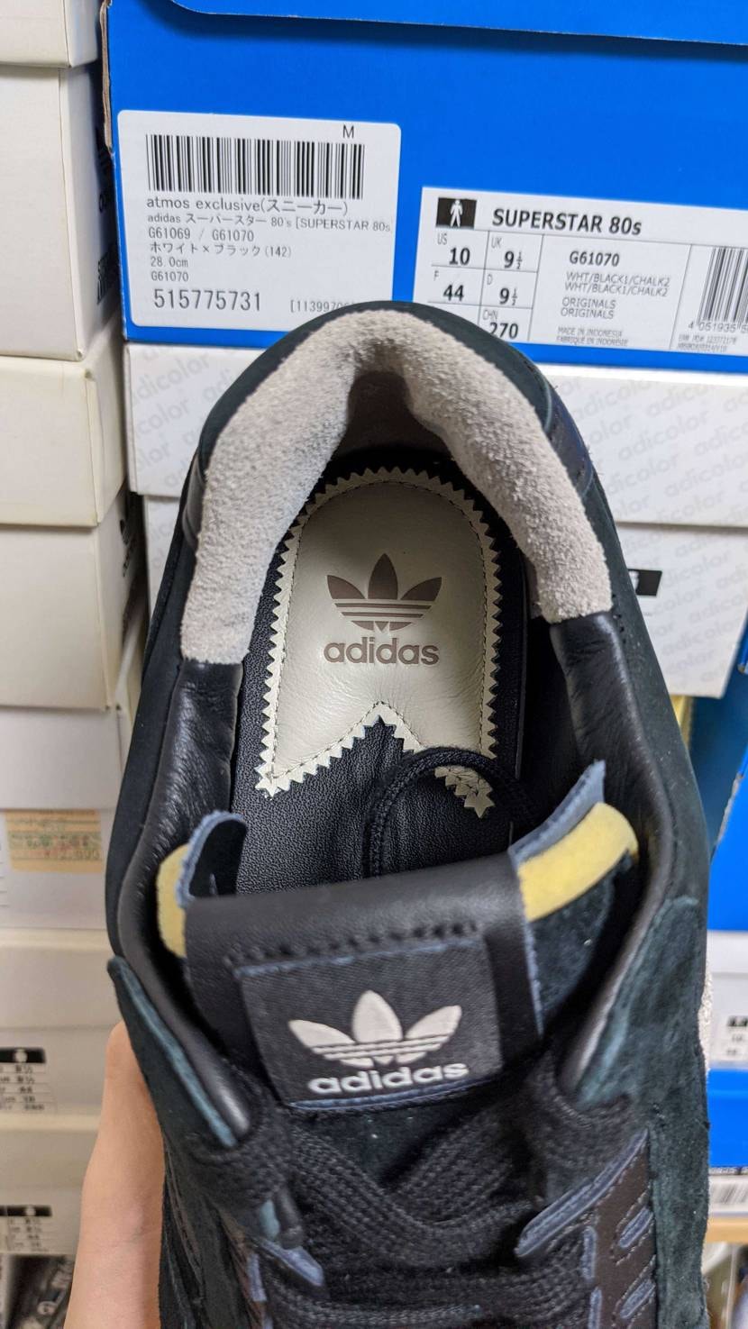 ZX 9000 YCTN 半額ぐらいでゲット👍
定価2万近く