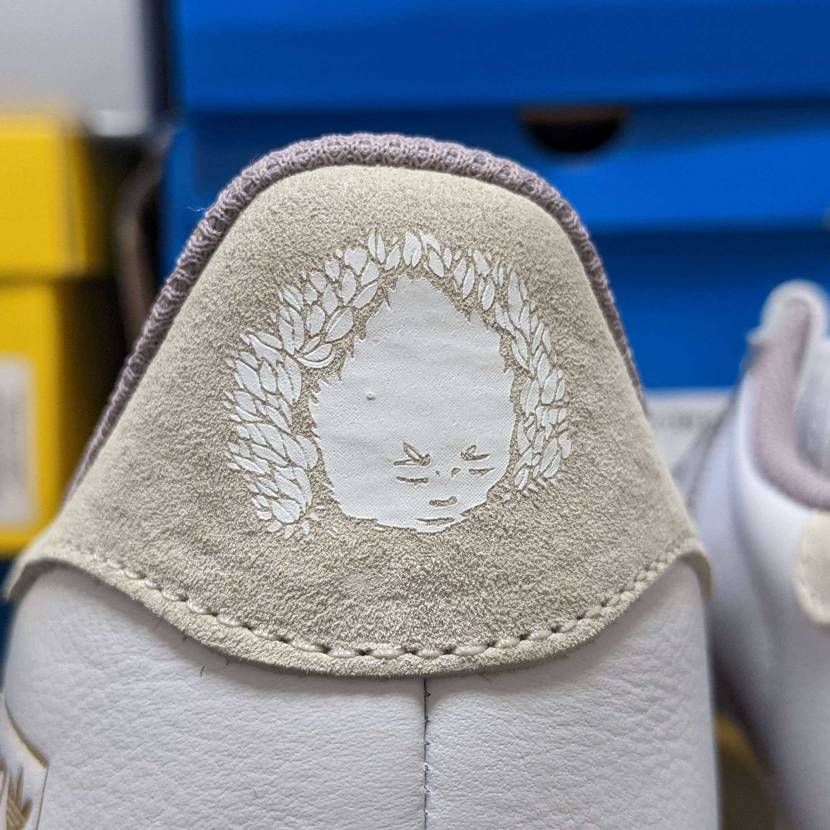 Nora GAZELLE 届いた！
シンプルな色ながら中々個