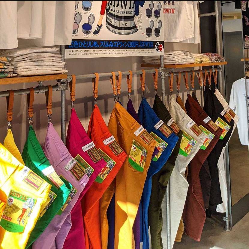 EDWIN 60周年記念の復刻25色カラースリム買った👖
安すぎて３色も買っちゃ