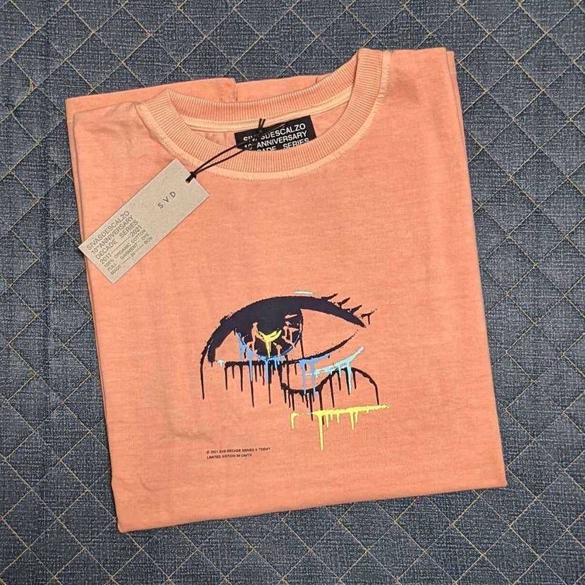 SVD の記念TEE届いた〜🎉
デザインと後染めが良い感じ。
このクオリティーと