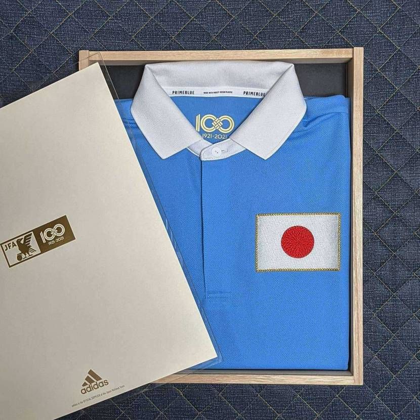 JFA 100周年記念ユニフォーム届いた！🇯🇵🇯🇵🇯🇵
レトロで良いな〜
刺繍も