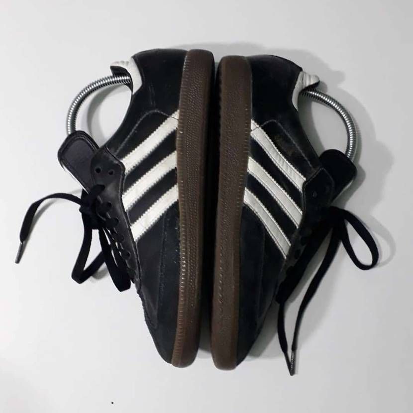 これの背景がわからない🤔
形はかなりクラシカルだけど。
商品