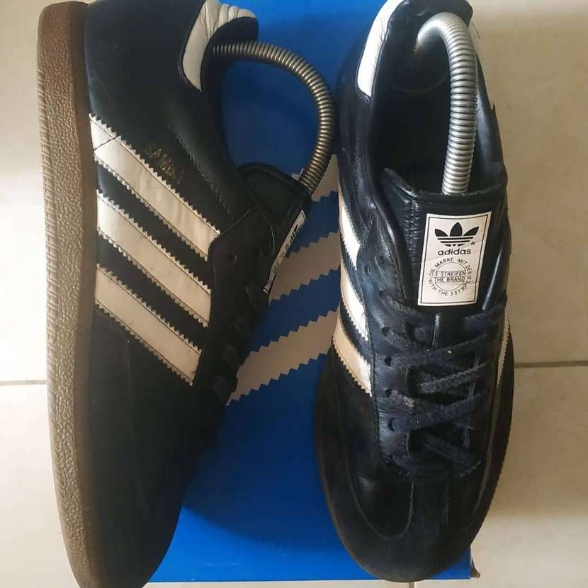 これの背景がわからない🤔
形はかなりクラシカルだけど。
商品