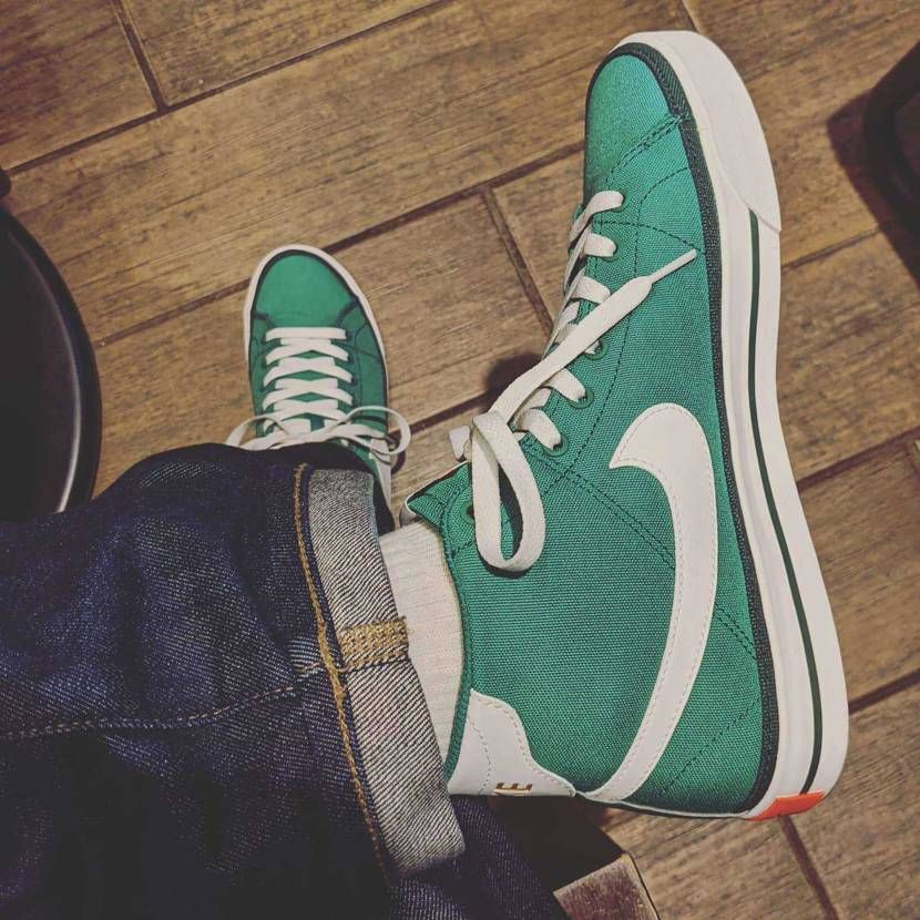 今日はNIKE COURT LEGACY CANVAS MID  
どこまでもレ