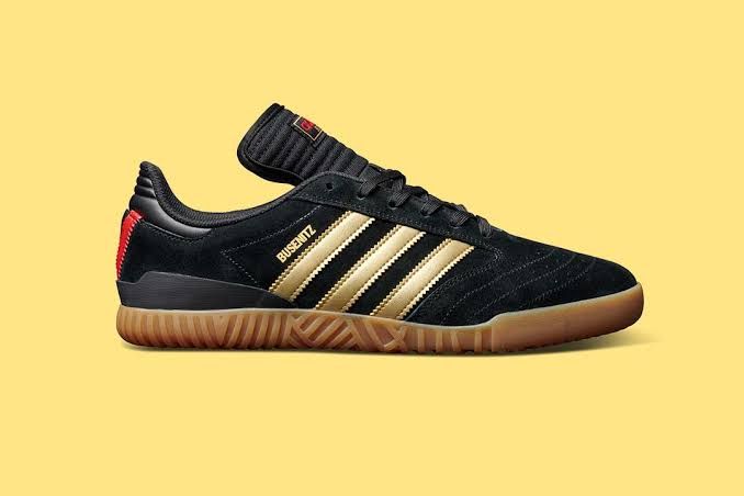 ブセニッツ15周年記念モデル☺
履いたことないけどｗ
ブセニ