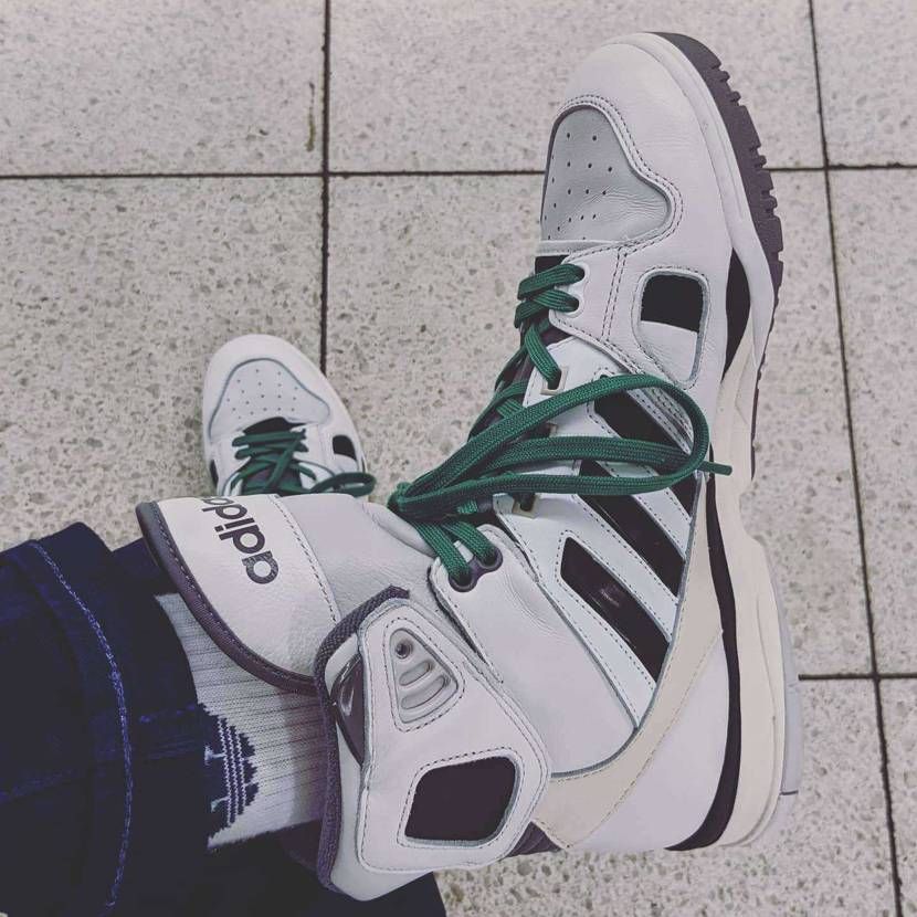 今日は KID CUDI × ADIDAS ORIGINALS TORSION 