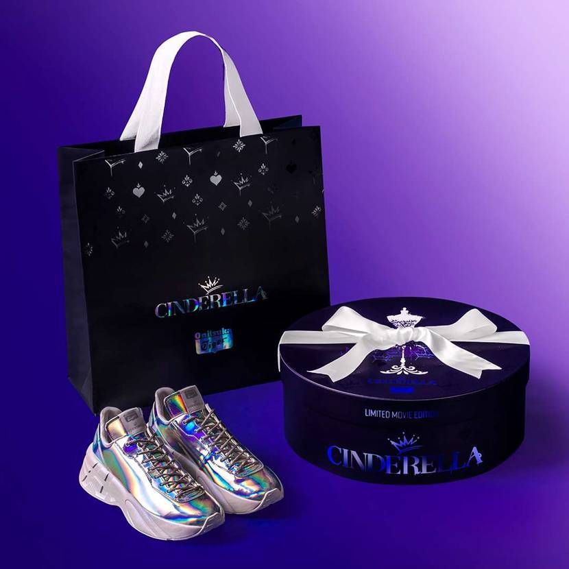 オニツカ×シンデレラすご