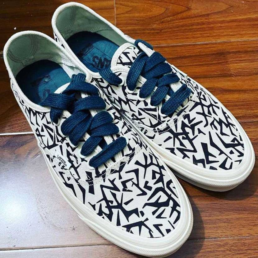 気になる…🤔
変なヒール(補強が逆！)のオーセンティック
柄