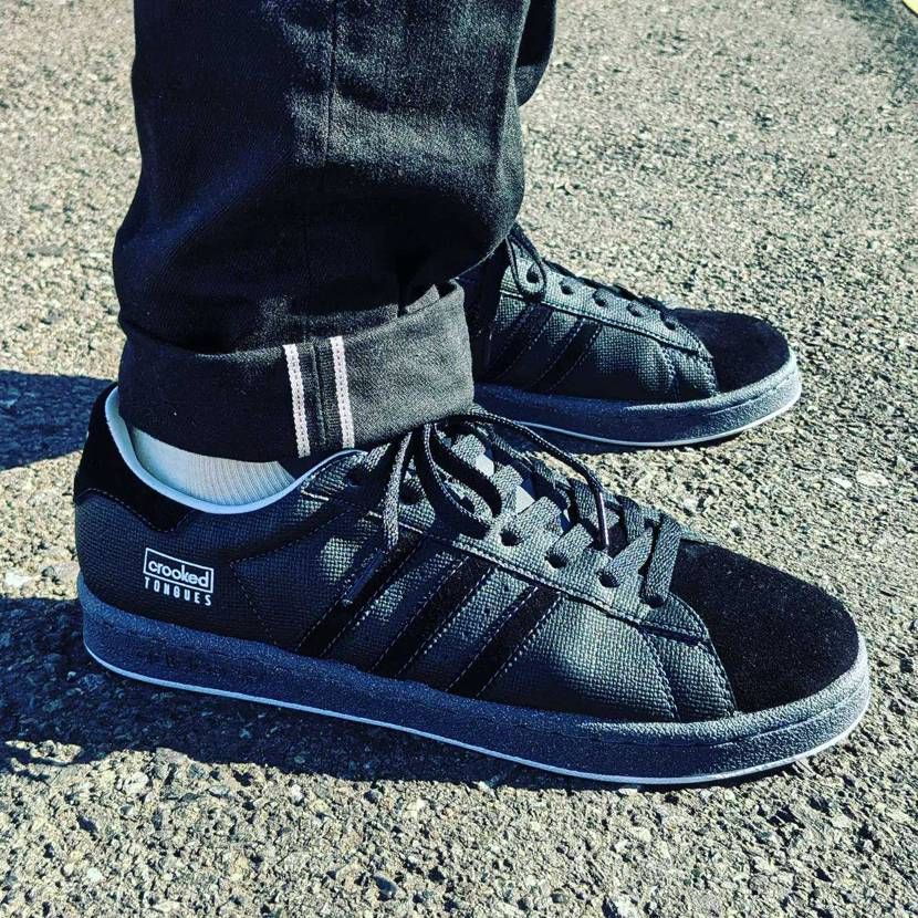 今日は adicolor BK3 CENTURY LO 'crooked TON