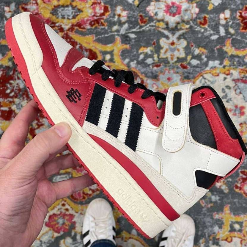 AJ1みたい
シカゴってやつ？ｗ