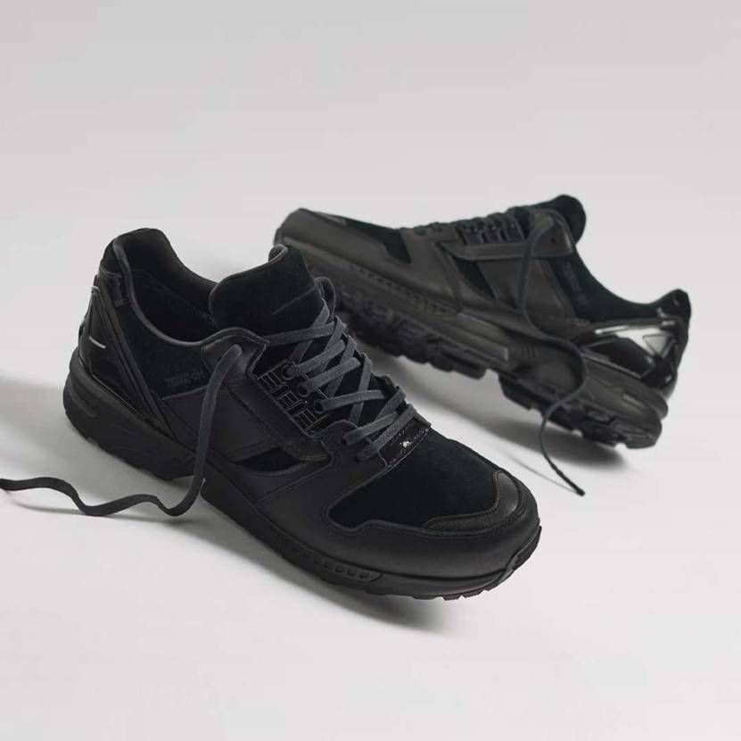 きた！
黒一色だとめちゃかっこいいな
不評な紫もわいは嫌いじゃないけどｗ