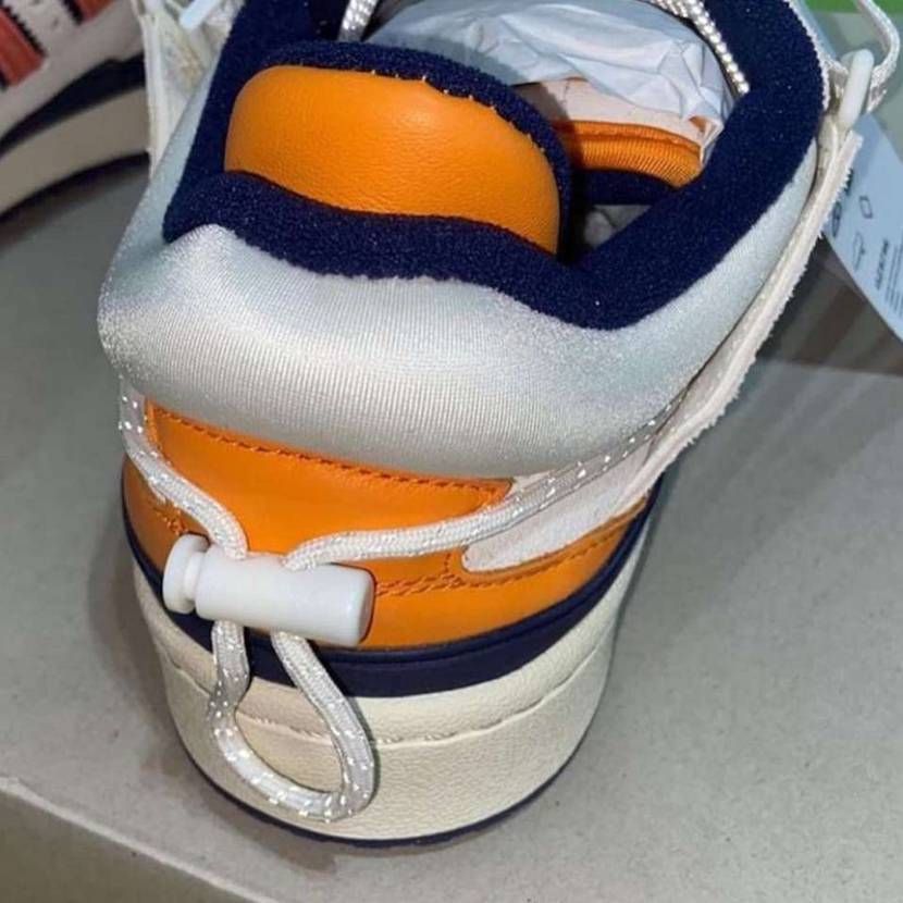 👀