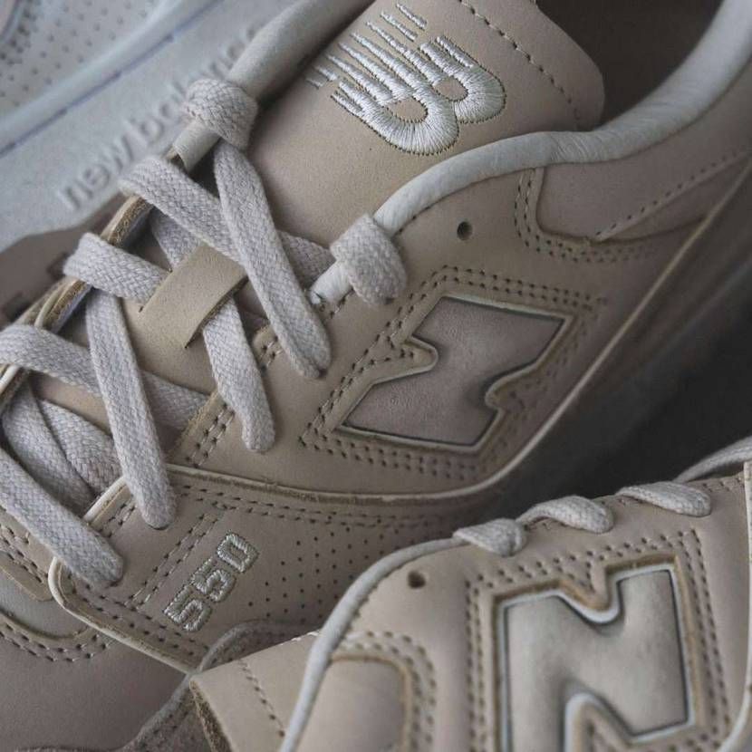 レザーライニング、刺繍…
プレミアム仕様か？？