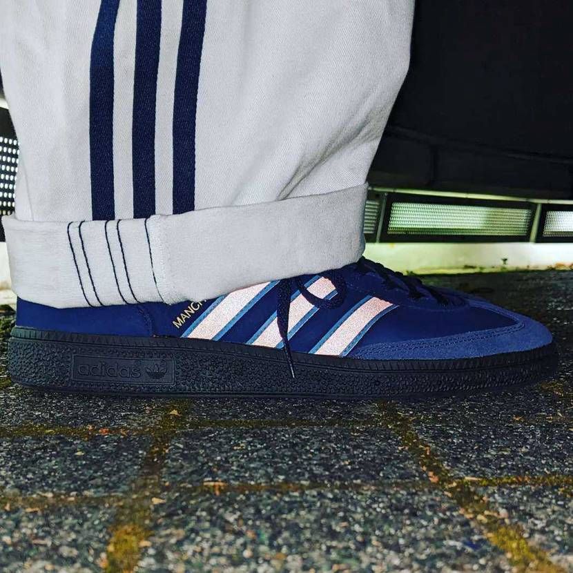 HANDBALL SPEZIALが結構売れてる様子だが