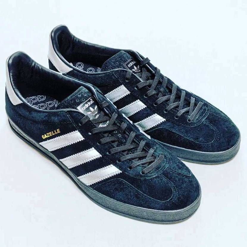 れびゅ

BILLY'S GAZELLE INDOOR

相変わらず別注