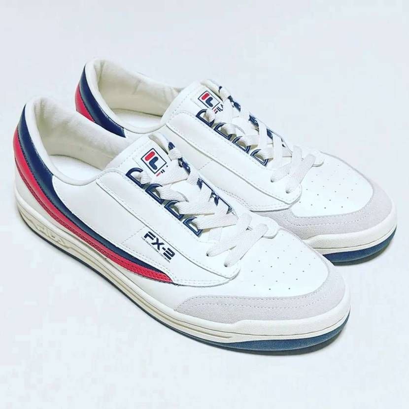 れびゅ

ORIGINAL TENNIS OG 1985 LX

SHO